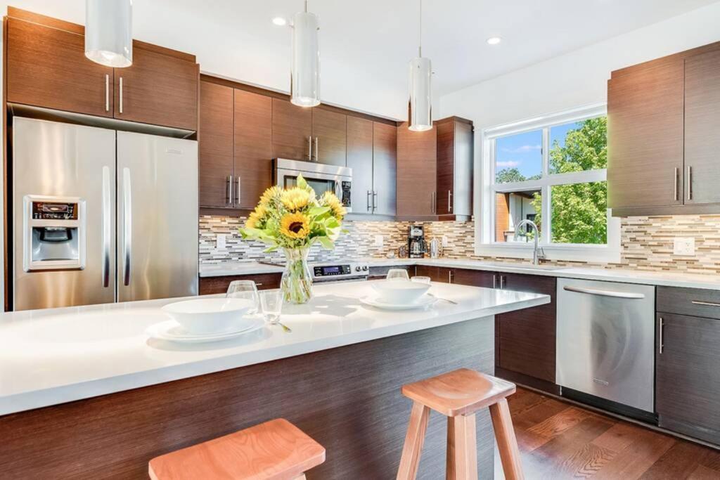 Cedar Hill Sunlit Stay - Bright Spacious & Modern Victoria Dış mekan fotoğraf