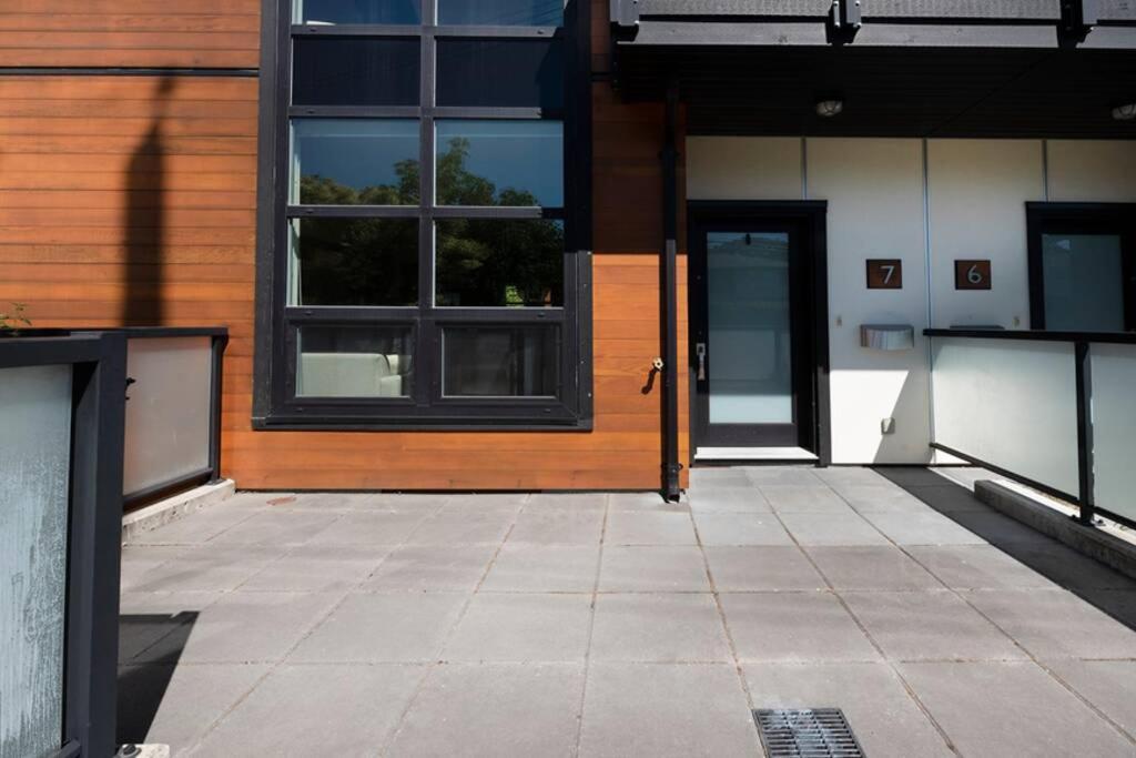 Cedar Hill Sunlit Stay - Bright Spacious & Modern Victoria Dış mekan fotoğraf