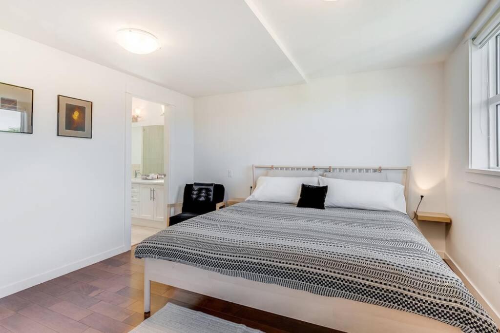 Cedar Hill Sunlit Stay - Bright Spacious & Modern Victoria Dış mekan fotoğraf