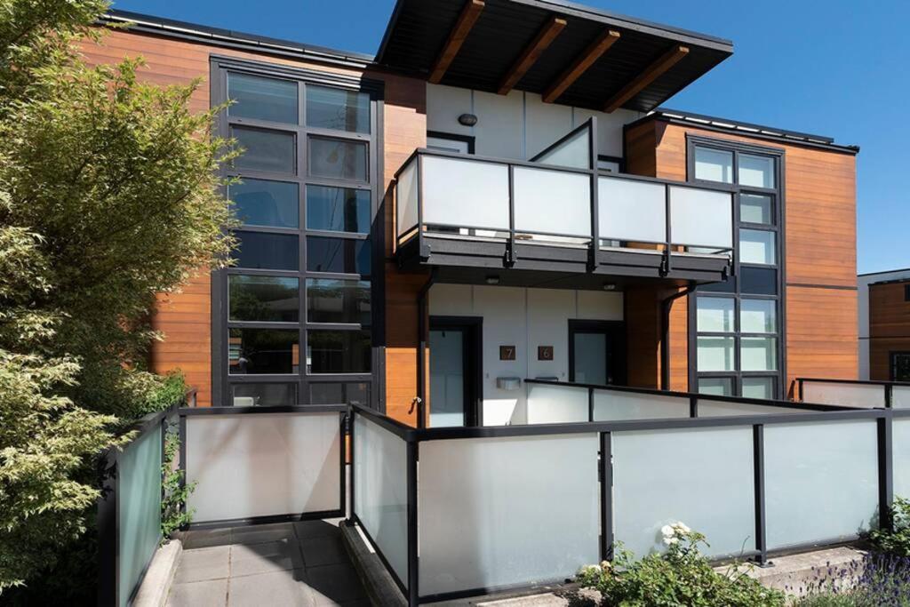 Cedar Hill Sunlit Stay - Bright Spacious & Modern Victoria Dış mekan fotoğraf