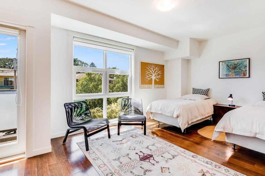 Cedar Hill Sunlit Stay - Bright Spacious & Modern Victoria Dış mekan fotoğraf