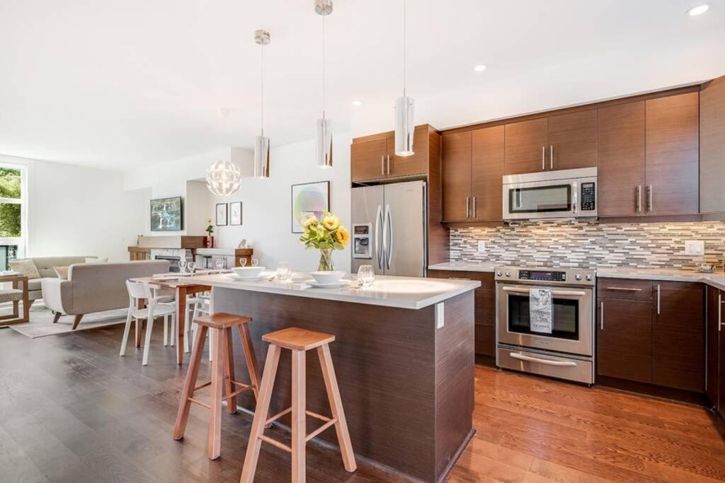Cedar Hill Sunlit Stay - Bright Spacious & Modern Victoria Dış mekan fotoğraf