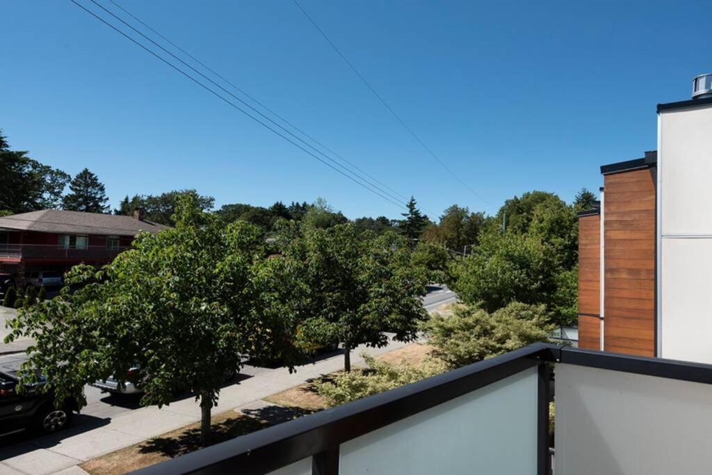 Cedar Hill Sunlit Stay - Bright Spacious & Modern Victoria Dış mekan fotoğraf